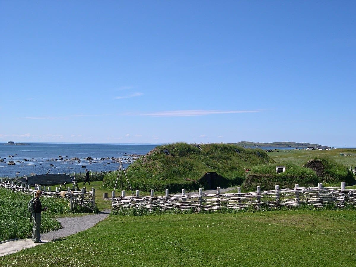 A reconstruction of Norse buildings at the UNESCO-listed L'Anse aux Meadows site in Newfoundland, Canada. Photo: Wikimedia Commons