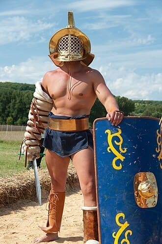Modern re-enactment of a murmillo gladiator. Photo: wikipedia.org
