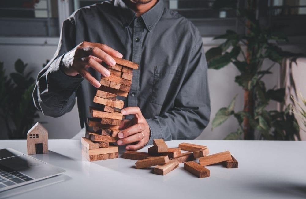 An image of blocks falling.