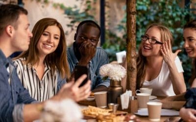 Are Your Friendships Healthy? 5 Green Flags and 5 Red Flags