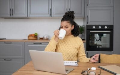 Should You Set Office Hours as a Freelancer?